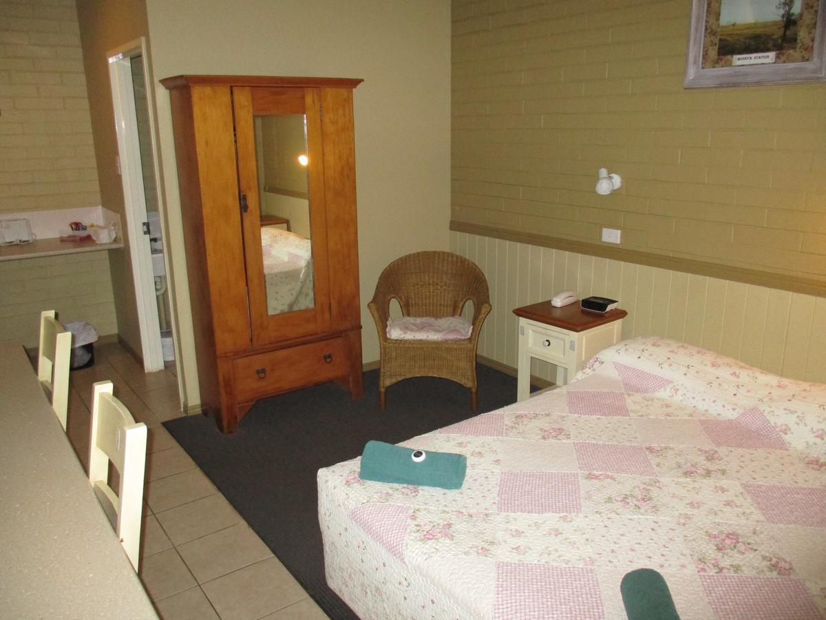 Barcaldine Country Motor Inn Exterior photo