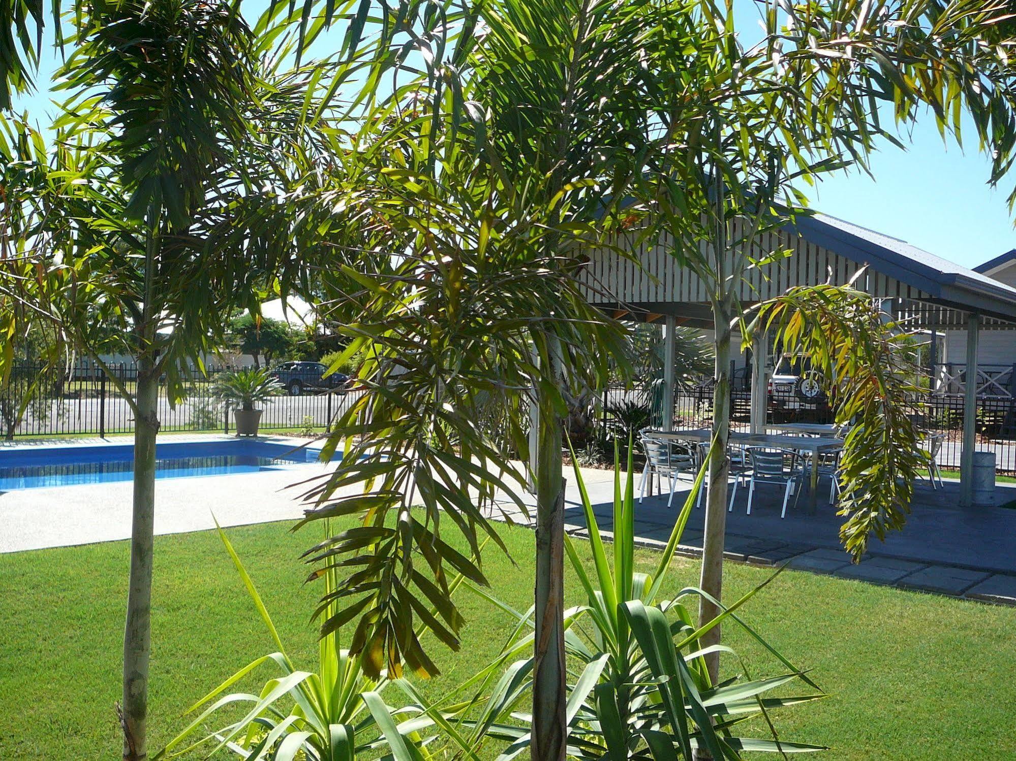 Barcaldine Country Motor Inn Exterior photo