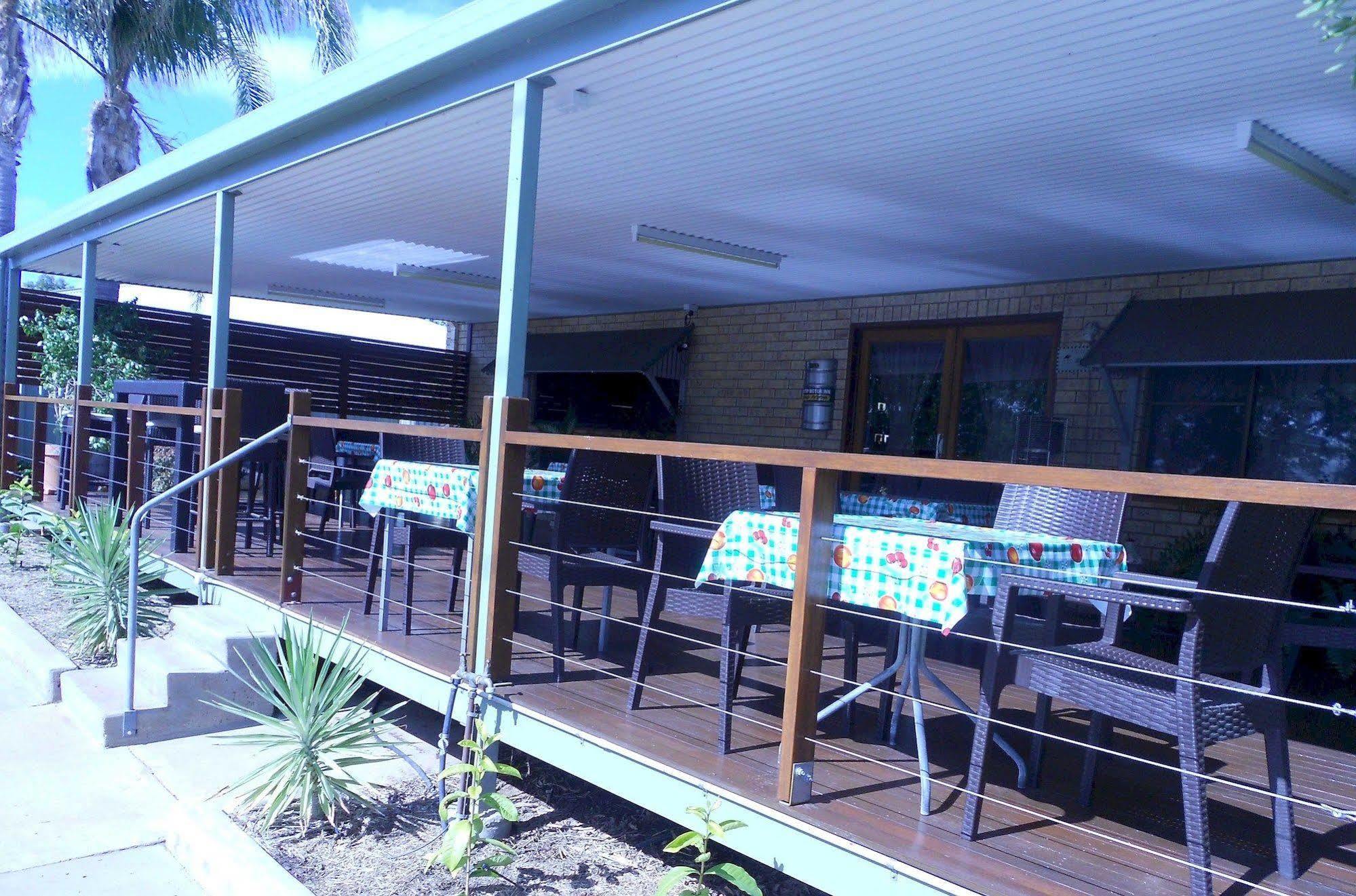 Barcaldine Country Motor Inn Exterior photo